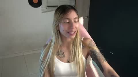 Snapshot of saucy_jenn1 chatting on 19, 7, 2026 I AM JENN online show from 19, 7, 2026