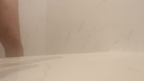 Snapshot of saucy_latino chatting on 30, 9, 2025 ElVergone online show from 30, 9, 2025