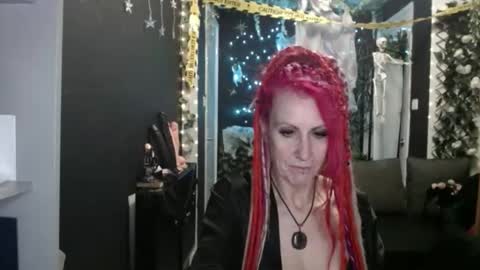 SaucySky online show from 19, 10, 2025