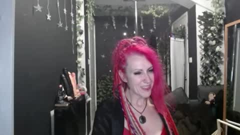 SaucySky online show from 26, 11, 2025