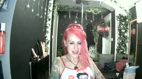 Snapshot of saucysky chatting on 22, 6, 2026 SaucySky online show from 22, 6, 2026