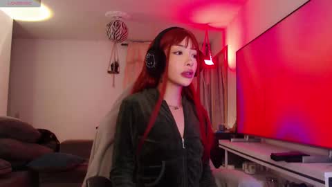 Snapshot of savanna_wallace chatting on 12, 11, 2025 Savannaredhair 33 Angelebony33 online show from 12, 11, 2025