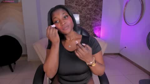 S a v a n n a h  online show from 30, 11, 2025