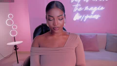 S a v a n n a h  online show from 19, 4, 2026