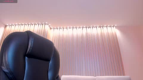 Snapshot of savannahstorm_ chatting on 13, 7, 2026 S a v a n n a h online show from 13, 7, 2026