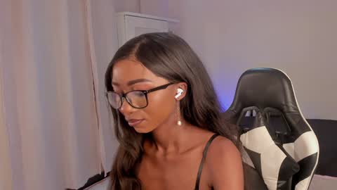 Savannahwildee online show from 19, 12, 2024