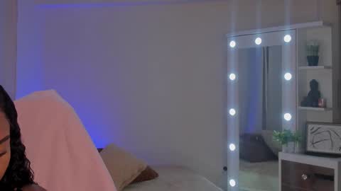 Savannahwildee online show from 11, 1, 2025