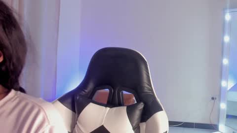 Savannahwildee online show from 14, 2, 2025