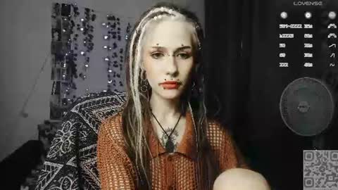 pronoun she. name Mary. age 21. online show from 22, 7, 2026