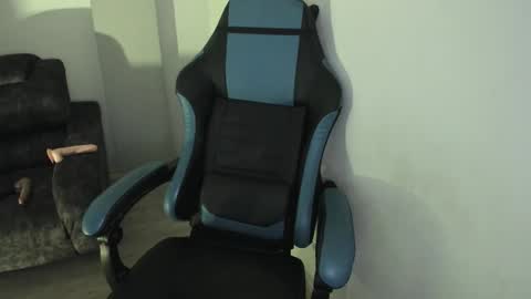 Snapshot of scarbadgirl_ chatting on 10, 10, 2025 scarbadgirl_ online show from 10, 10, 2025