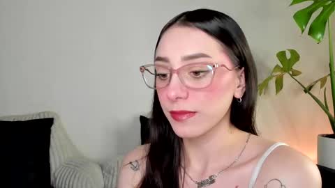 Scarett Jackson online show from 22, 2, 2025