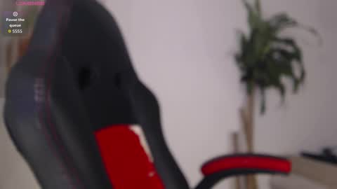 scarlet_100 online show from 6, 3, 2026