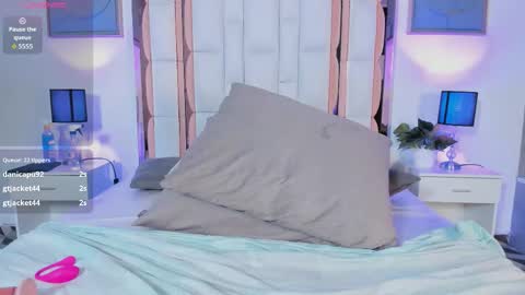 Snapshot of scarlet_dh chatting on 27, 11, 2025 Claudia online show from 27, 11, 2025