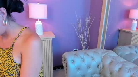 Scarlet Edwars online show from 18, 2, 2025