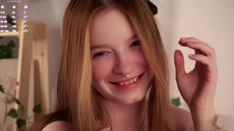 Snapshot of scarlet_fever10 chatting on 23, 11, 2025 scarlet_fever10 online show from 23, 11, 2025