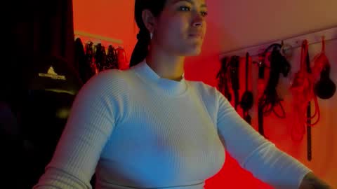 scarlet taylor kennedy online show from 27, 11, 2025