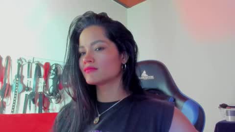 scarlet taylor kennedy online show from 2, 2, 2026