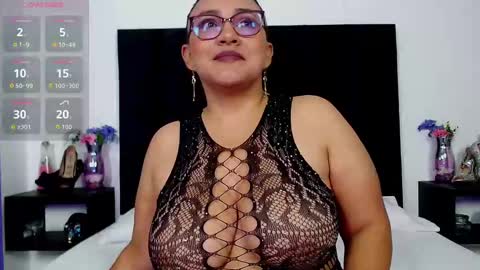 Scarlet Ray  online show from 9, 9, 2025