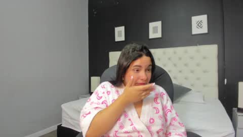 Snapshot of scarlet_stan22 chatting on 3, 1, 2025 Isa online show from 3, 1, 2025
