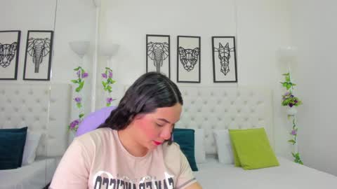 Snapshot of scarlet_stan22 chatting on 27, 1, 2025 Isa online show from 27, 1, 2025