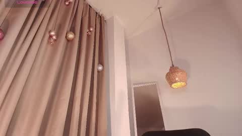 Snapshot of scarlet_veil chatting on 6, 1, 2026 scarlet_veil online show from 6, 1, 2026