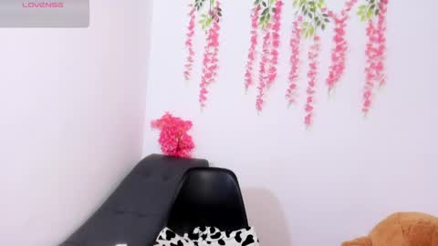 Snapshot of scarletbaker__ chatting on 9, 5, 2026 Scarlet online show from 9, 5, 2026