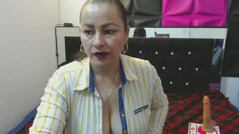 scarletglow1 online show from 10, 1, 2025