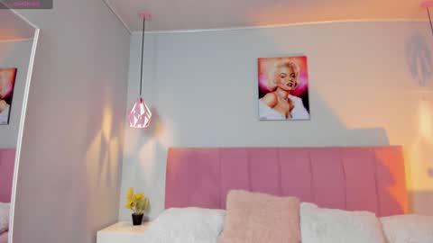 Scarlet  online show from 25, 1, 2025