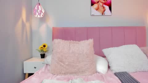 Scarlet  online show from 1, 2, 2025