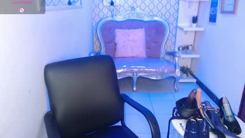 Snapshot of scarleth_bluee chatting on 1, 2, 2025 Scarleth online show from 1, 2, 2025