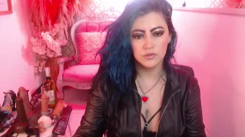 Snapshot of scarleth_bluee chatting on 12, 11, 2025 Scarleth online show from 12, 11, 2025