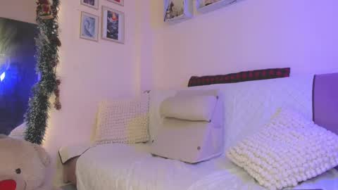 Scarleth... but not Scarleth Johansson. online show from 17, 1, 2025