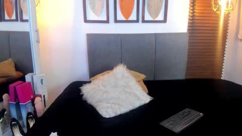 scarleth online show from 9, 10, 2025