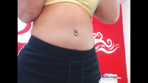 Snapshot of scarlethchannel chatting on 18, 11, 2025 Scarleth online show from 18, 11, 2025