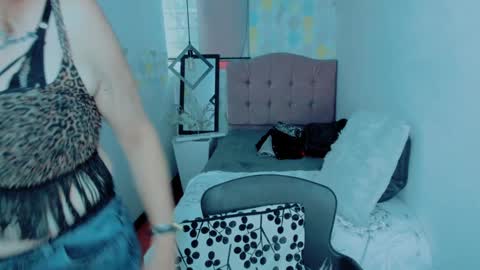 S C A R L E T online show from 7, 1, 2025