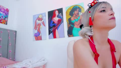 Scarletliz online show from 5, 12, 2025