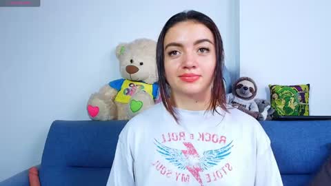 Scarlet online show from 17, 4, 2026