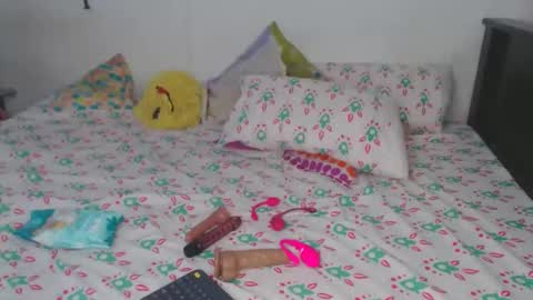 Snapshot of scarlett2310 chatting on 8, 10, 2025 scarlett online show from 8, 10, 2025