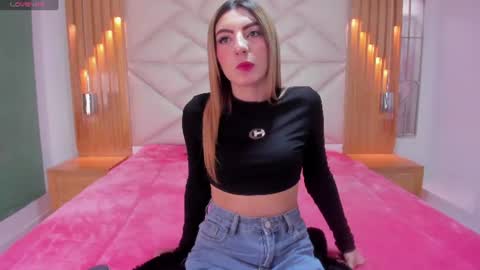 Snapshot of scarlett_bloomm chatting on 9, 7, 2026 scarlett bloomm online show from 9, 7, 2026