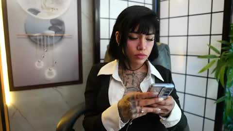 Scarlett Collins online show from 2, 7, 2026