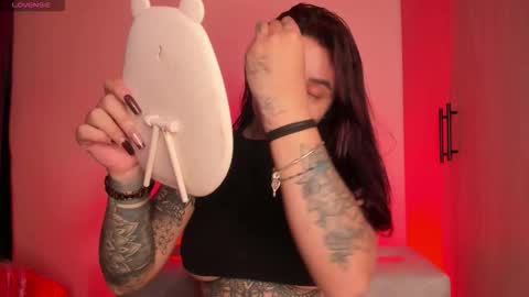 Snapshot of scarlett_collins_ chatting on 24, 11, 2025 SCARLETT COLLINS online show from 24, 11, 2025