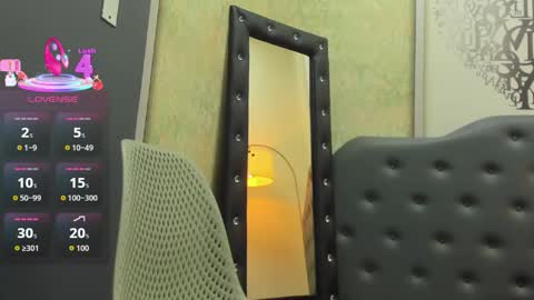 Snapshot of scarlett_foxxy_ chatting on 11, 9, 2025 Scarlett online show from 11, 9, 2025