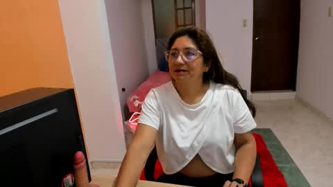 Snapshot of scarlett_mystic chatting on 14, 10, 2025 Scarlett online show from 14, 10, 2025