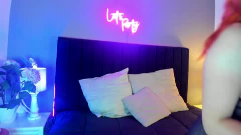 Scarlett online show from 7, 4, 2026