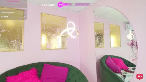 Snapshot of scarlette04 chatting on 29, 9, 2025 SCARLETTE online show from 29, 9, 2025