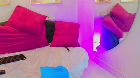 SCARLETTE online show from 21, 4, 2026