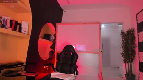 Scarlett Hot online show from 26, 9, 2025