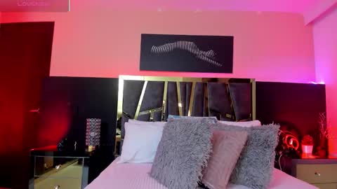 scarlettorres online show from 11, 11, 2025