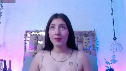 Snapshot of scarlettroxx chatting on 4, 10, 2025 Scarlet online show from 4, 10, 2025