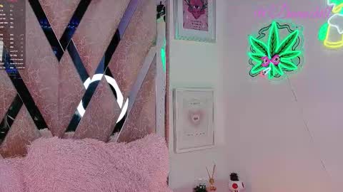 Scarlett  online show from 15, 12, 2025